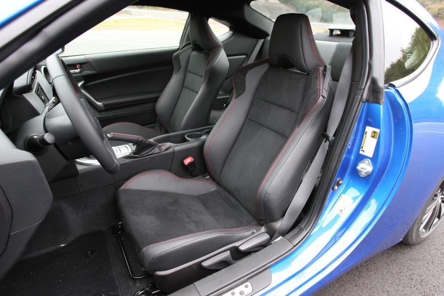  Subaru BRZ 2011 года  (фото 58 из 209)
